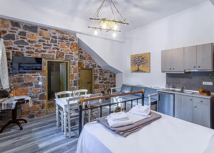 Perachori Boutique Studios